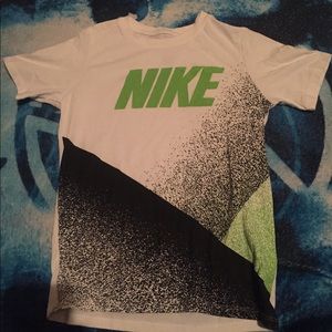 Nike Boys Tee - Dri Fit - Athletic Cut